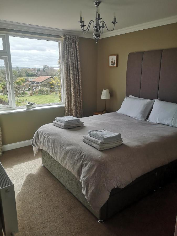 Greystones Guesthouse วิทบี ภายนอก รูปภาพ